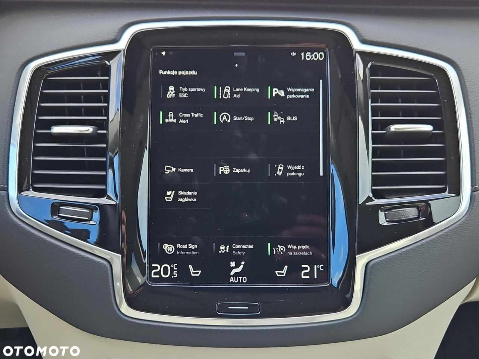 Volvo XC 90 D5 SCR AWD Inscription 7os - 18