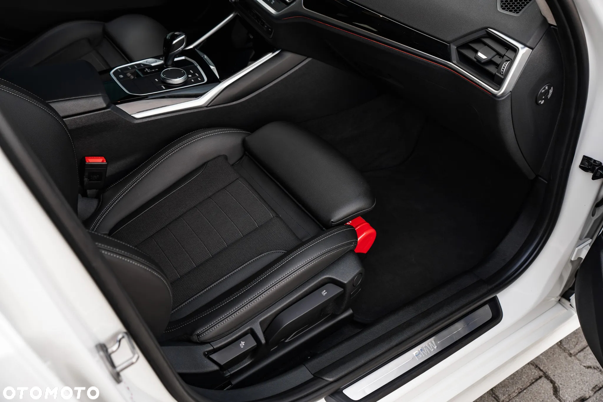 BMW Seria 3 320e xDrive Sport Line - 17