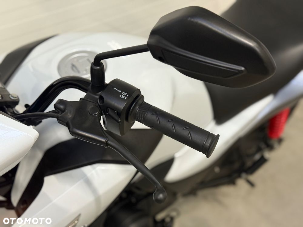 Honda CB - 23