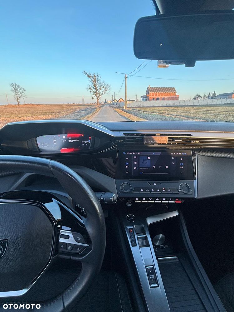 Peugeot 308 BlueHDi 130 EAT8 Style - 29