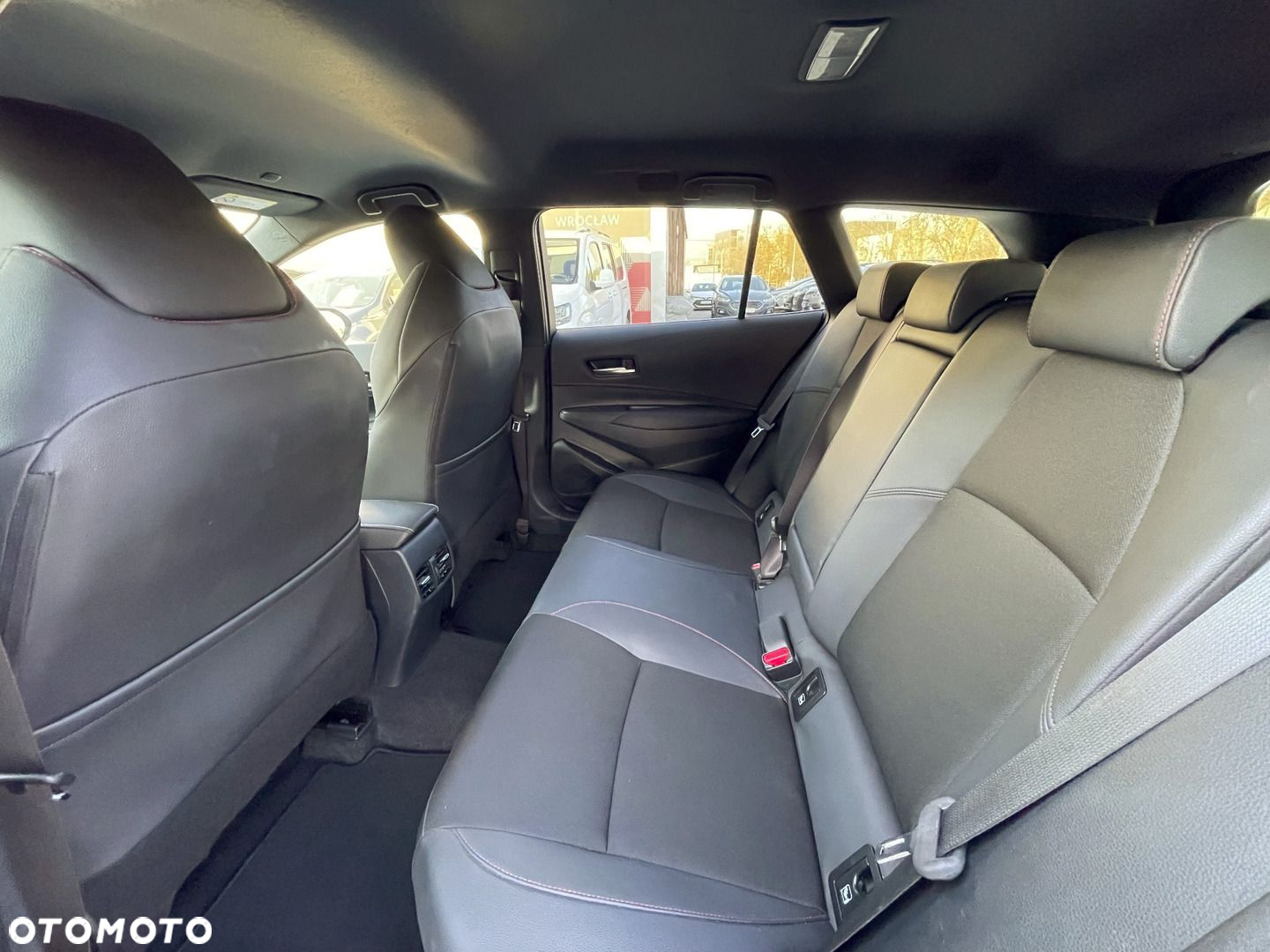 Toyota Corolla - 10
