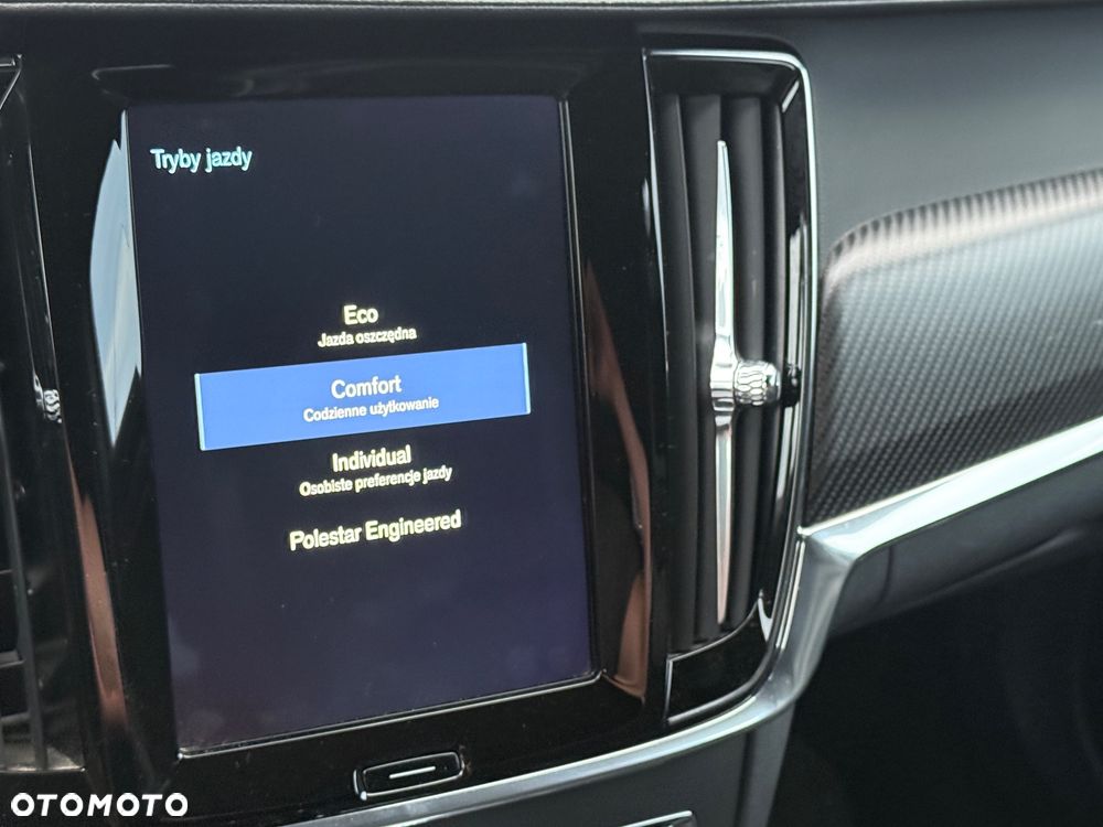 Volvo V90 D5 SCR AWD R-Design - 31