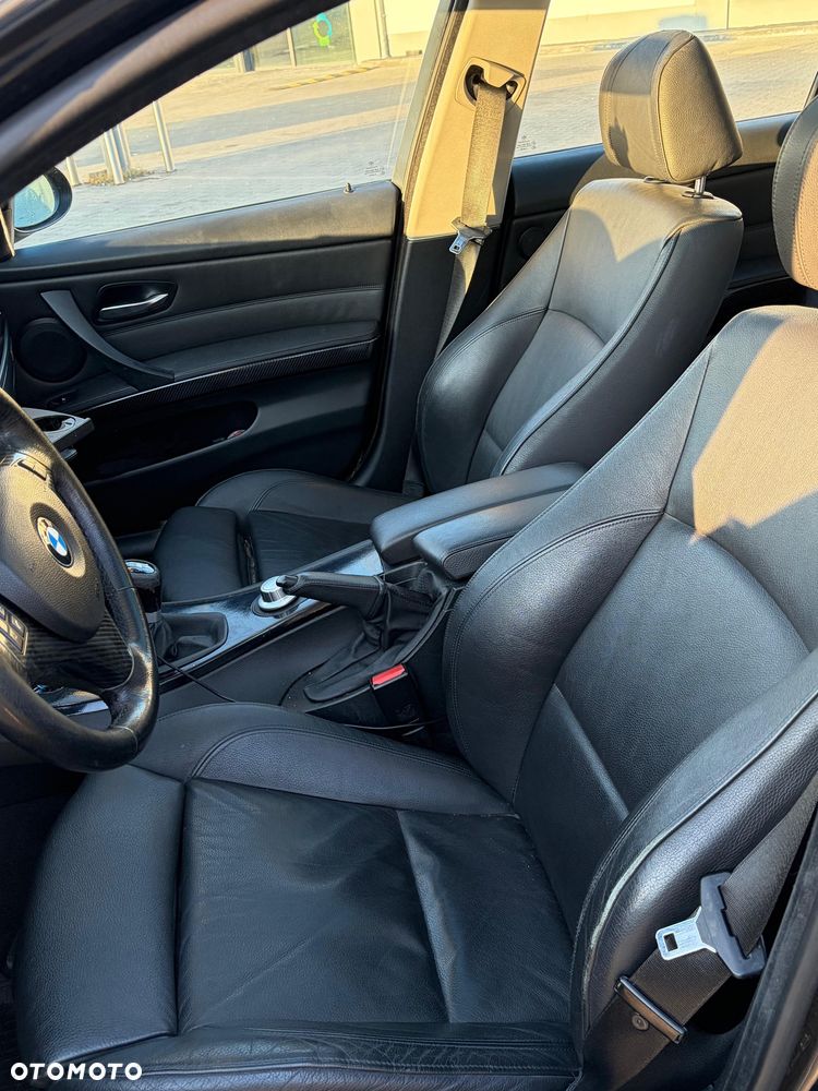 BMW Seria 3 325i - 13