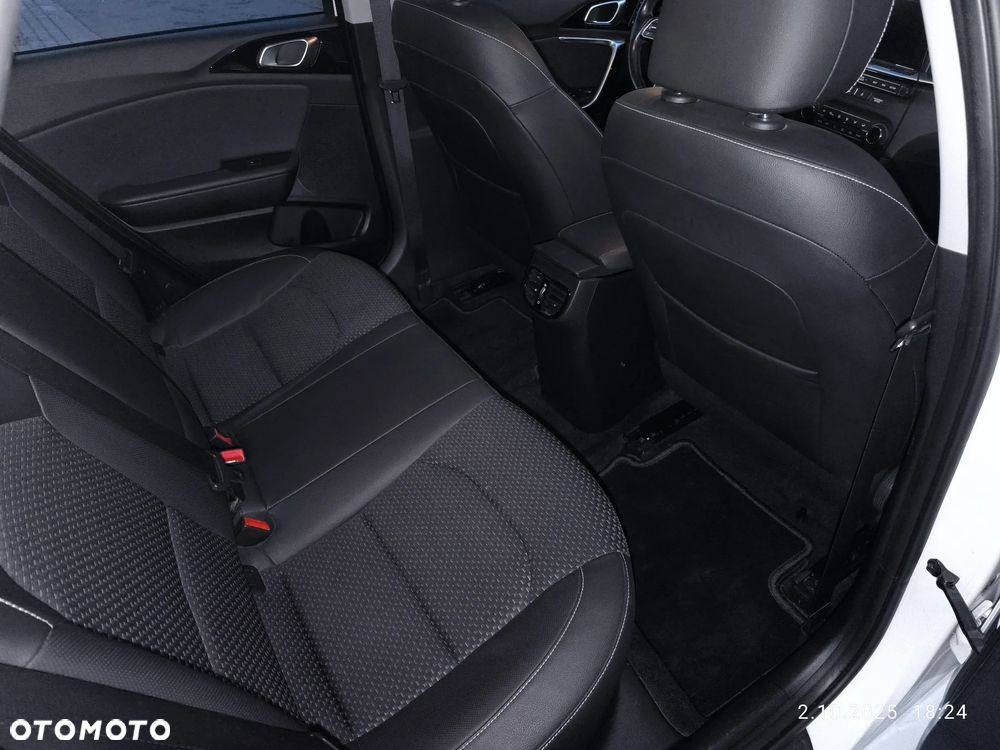 Kia Ceed SW 1.6 CRDi DCT Platinum Edition - 15