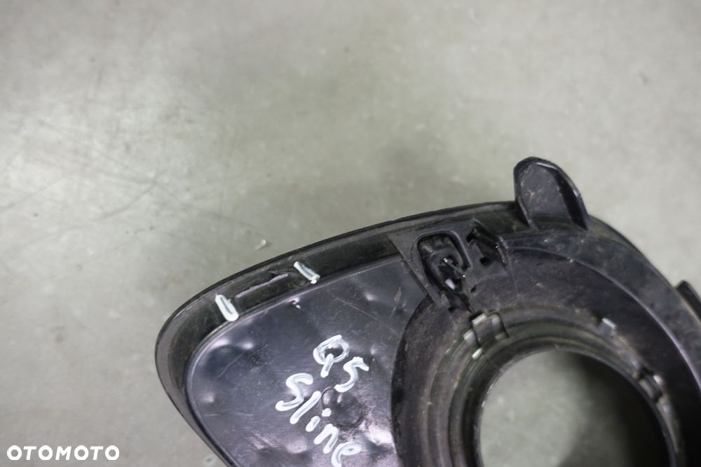 KRATKA ZDERZAKA LEWA AUDI Q5 SLINE LIFT 8R0 - 3