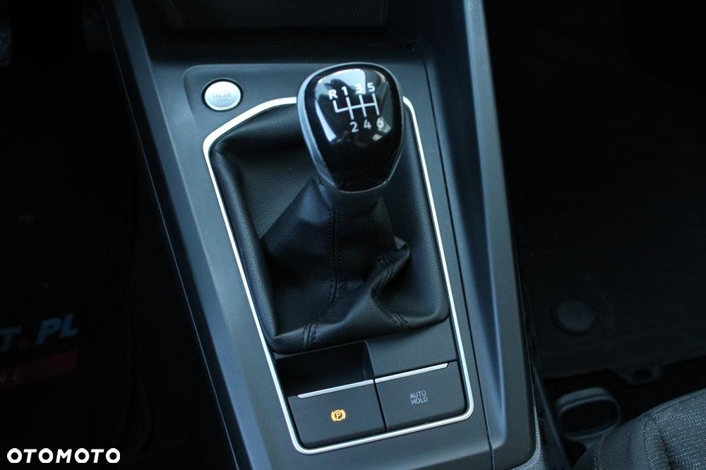 Volkswagen Golf - 16