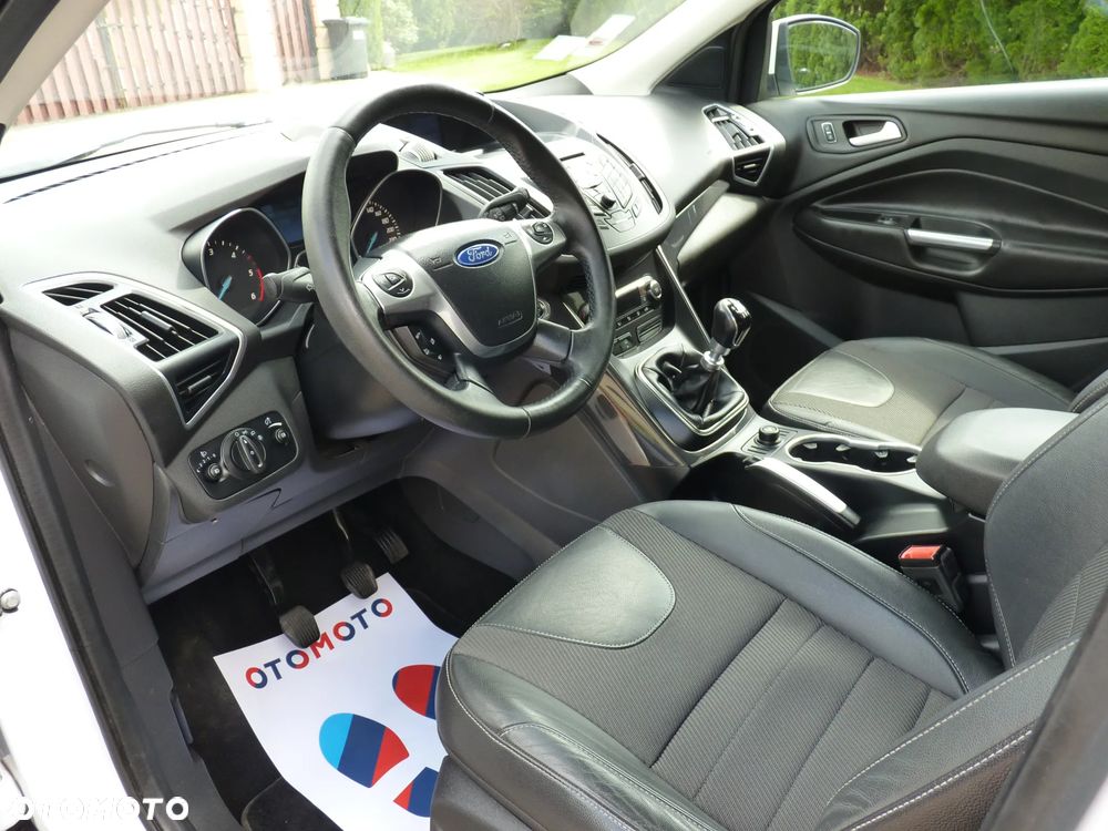 Ford Kuga 2.0 TDCi 2x4 Titanium - 5