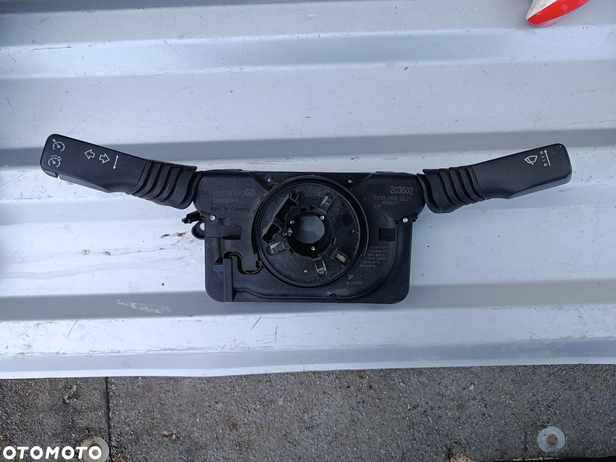 PRZEŁĄCZNIK ZESPOLONY MANETKI OPEL ZAFIRA B 1.9 CDTI 13177916GD - 1