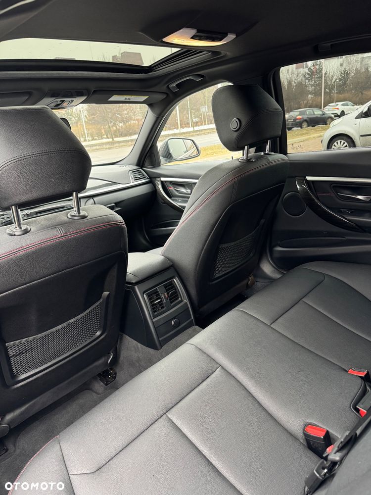 BMW Seria 3 330i xDrive Edition Luxury Line Purity - 16