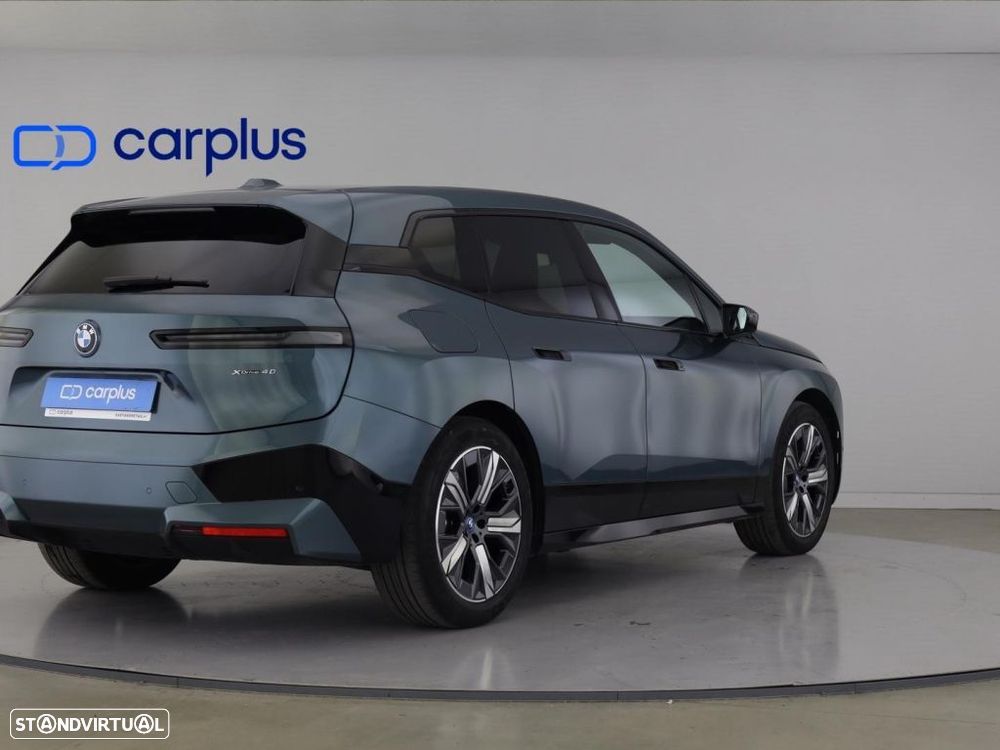 BMW iX xDrive 40 Pack Desportivo - 7