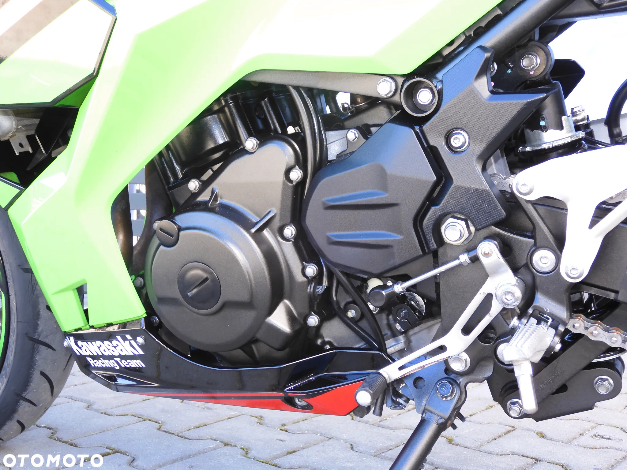 Kawasaki Ninja 400 - 32