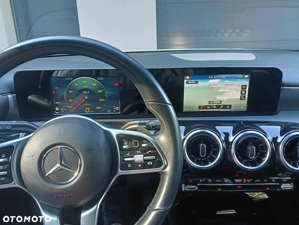 Mercedes-Benz CLA 200 d Shooting Brake 8G-DCT - 20