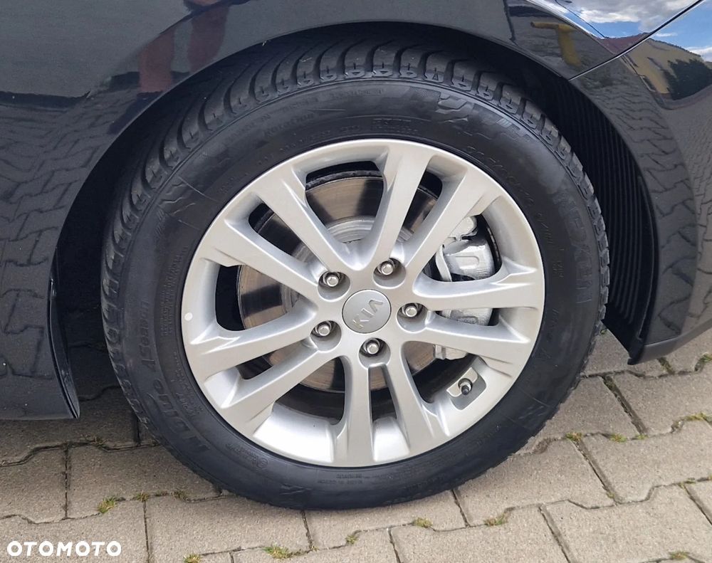 Kia Ceed 1.6 GDI Dream Team Edition - 27