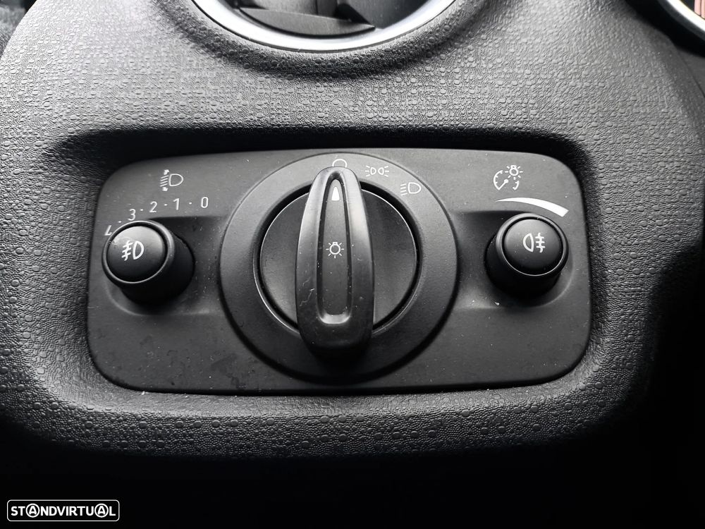 Ford Fiesta 1.5 TDCi Titanium - 20