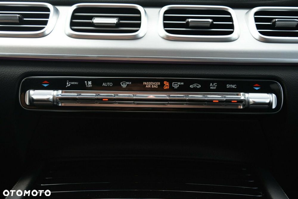 Mercedes-Benz GLE - 24