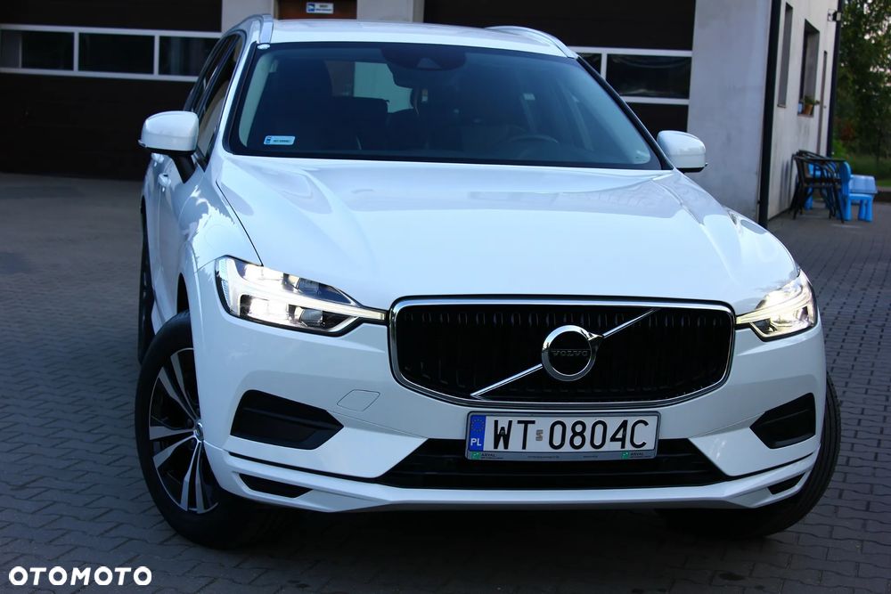 Volvo XC 60 D4 Momentum Pro - 4