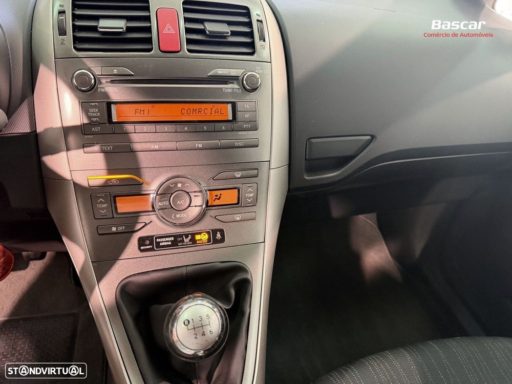 Toyota Auris 1.4 D-4D AC - 16
