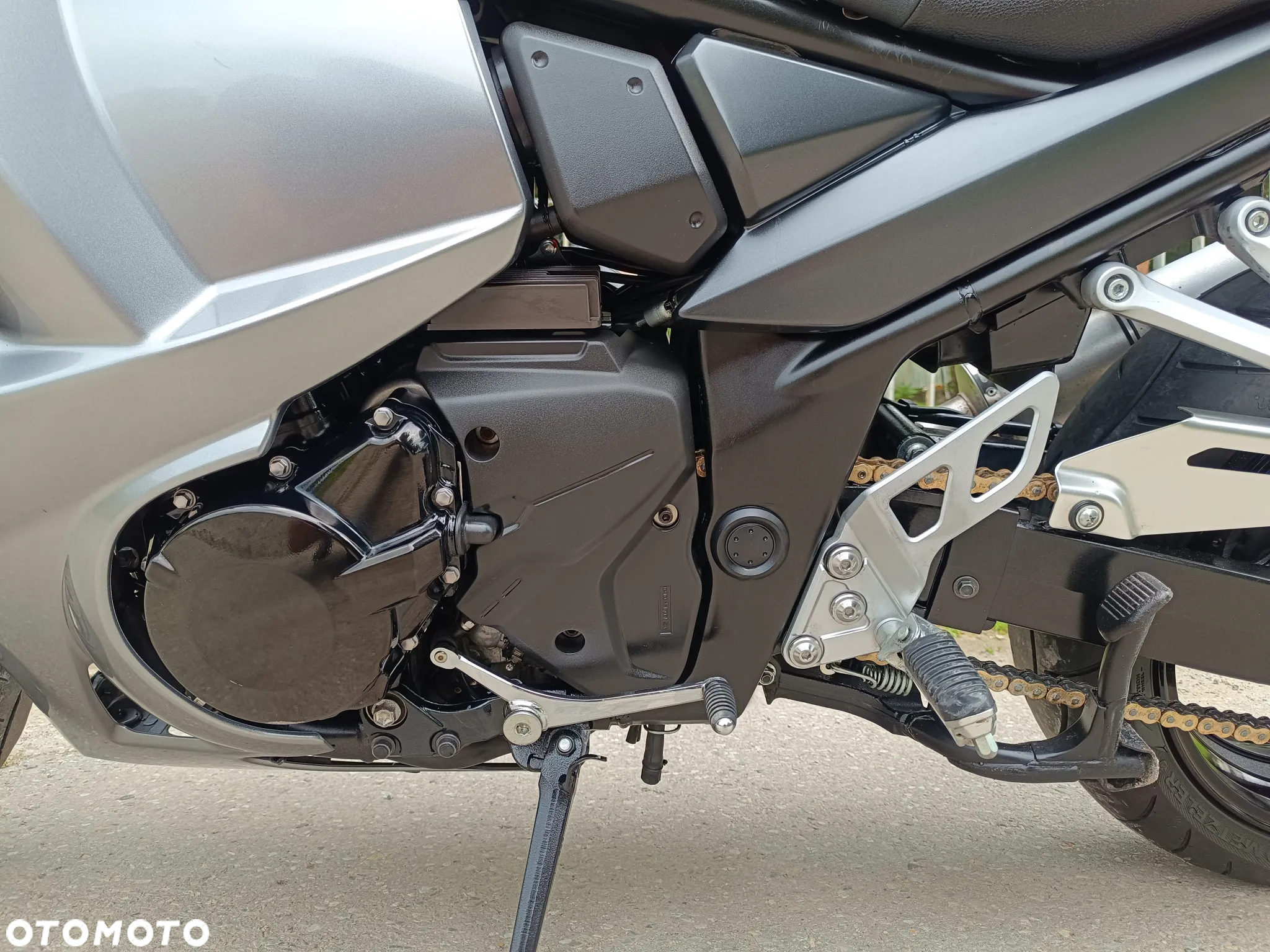 Suzuki GSX - 14