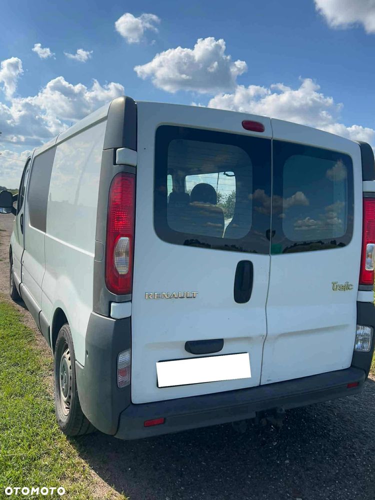 Renault Trafic 2.0 dCi 115 FAP Combi L2H1 - 4