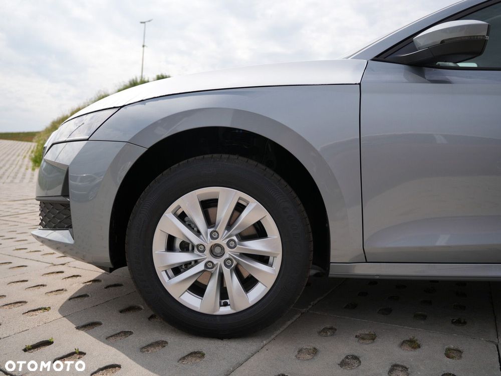 Skoda Octavia 1.5 TSI mHEV Drive Essence DSG - 10