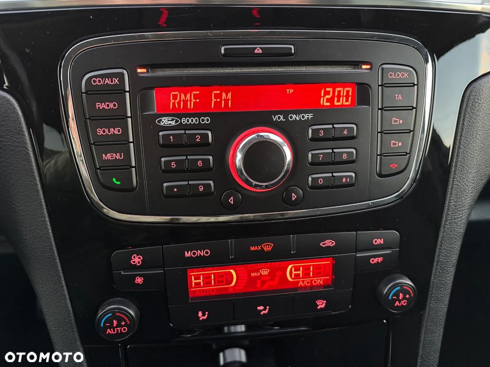 Ford S-Max 2.0 TDCi DPF Business Edition - 23