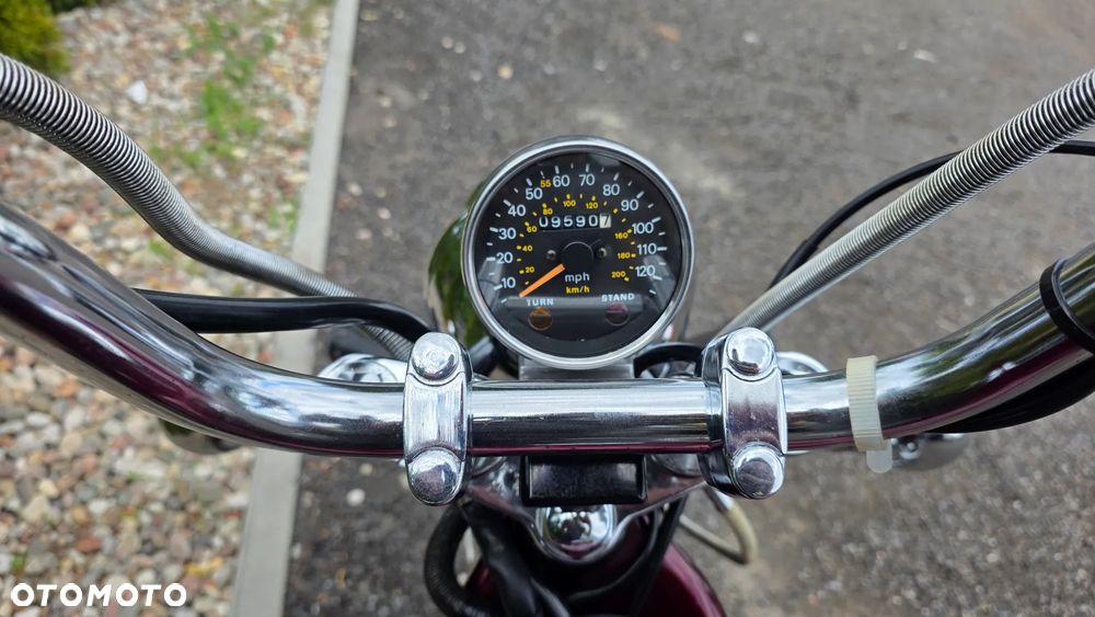 Suzuki Intruder - 8