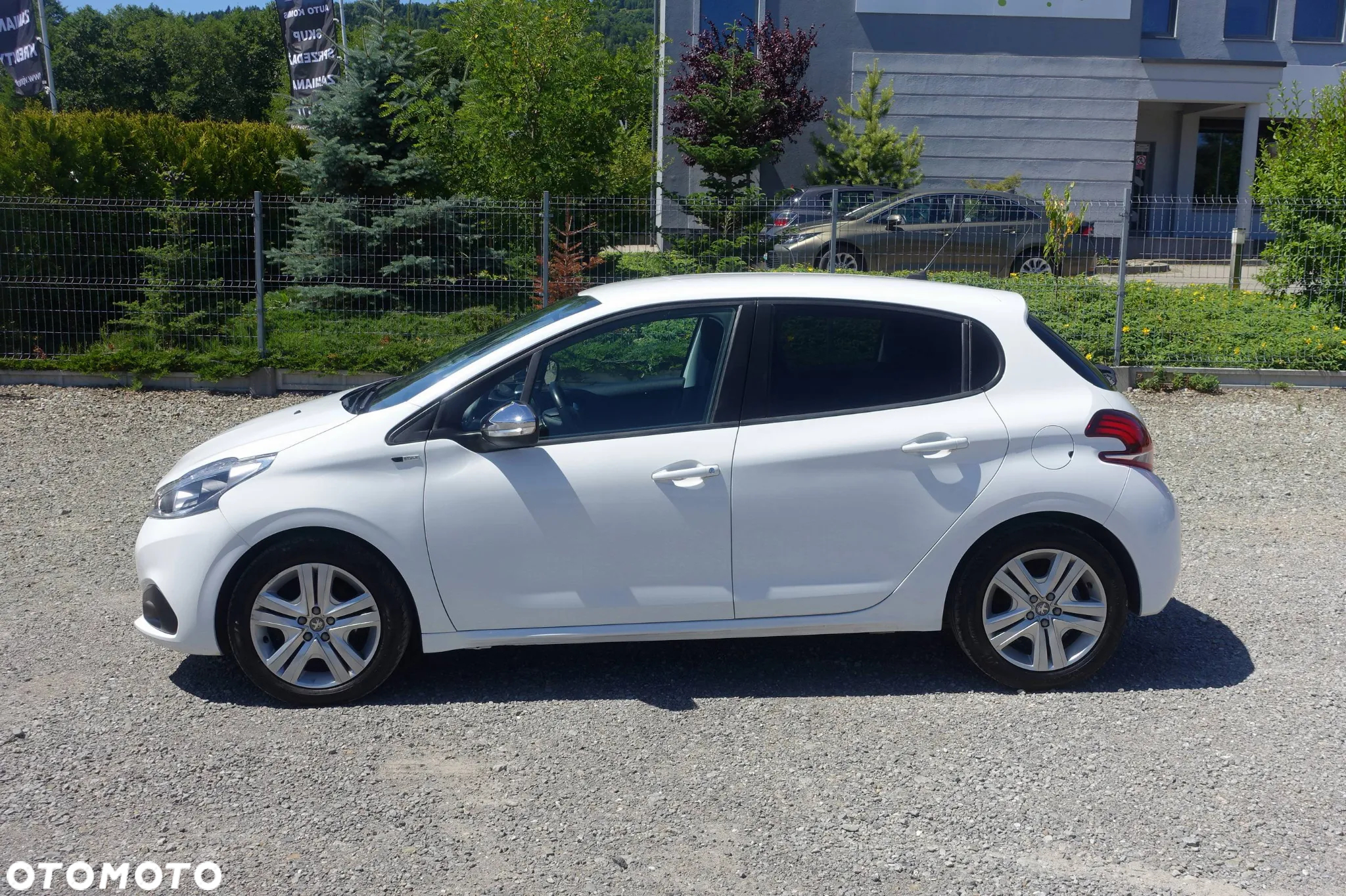 Peugeot 208 1.2 PureTech Style - 8