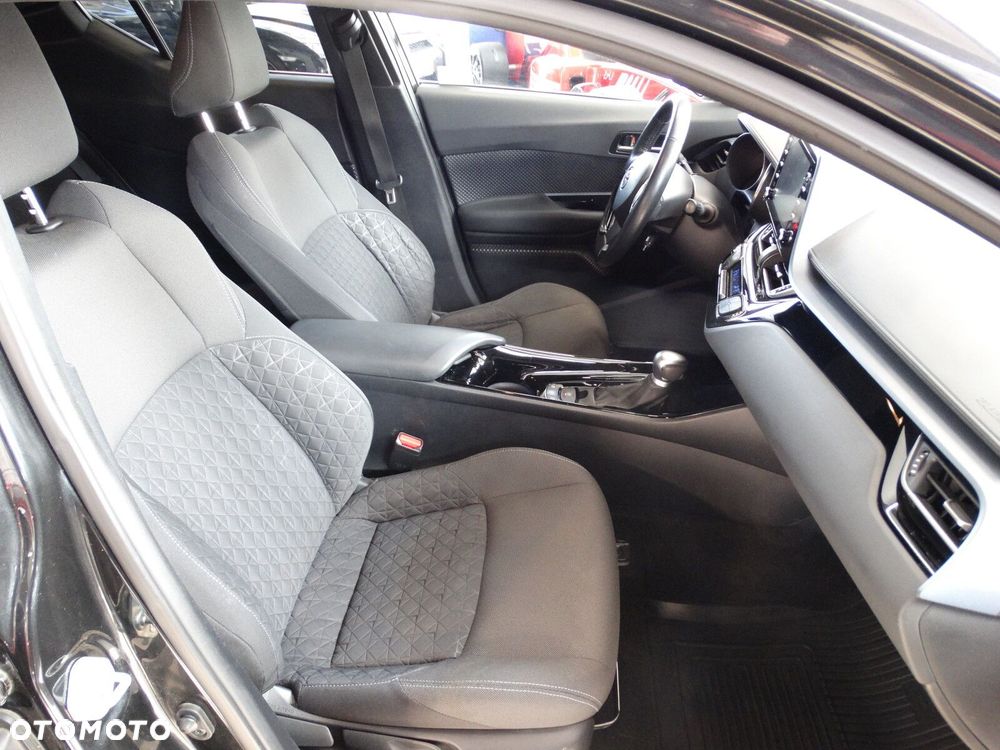 Toyota C-HR - 30
