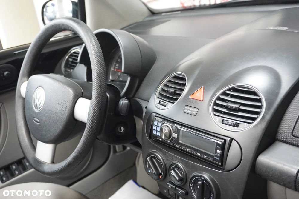 Volkswagen New Beetle 1.9 TDI DPF United - 21