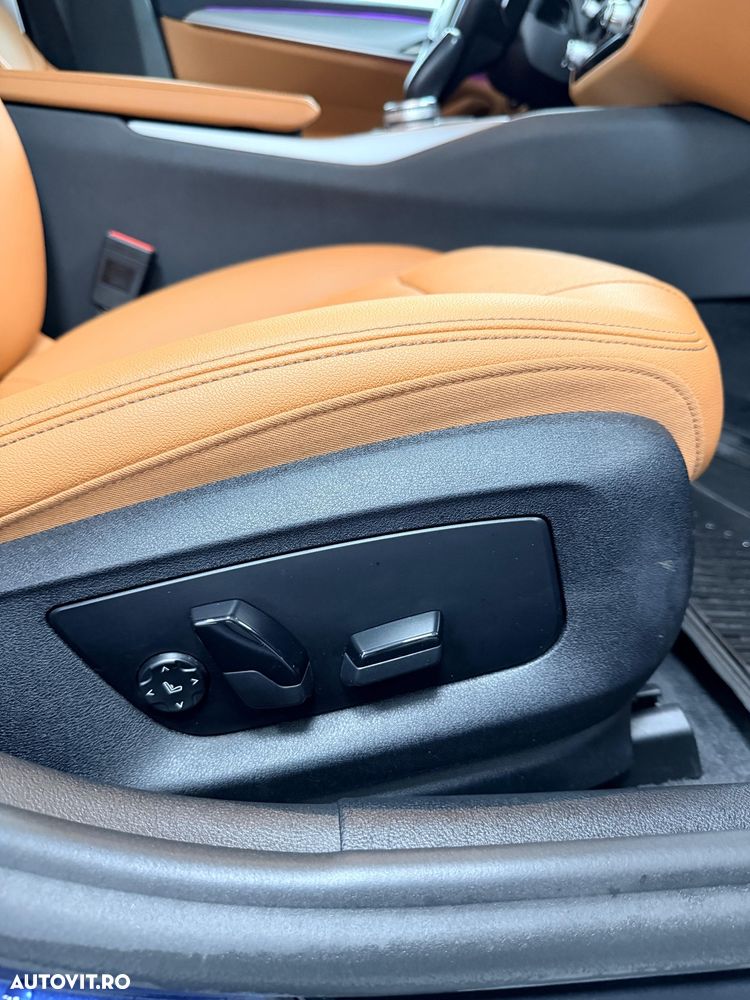 BMW Seria 5 520d xDrive AT - 37