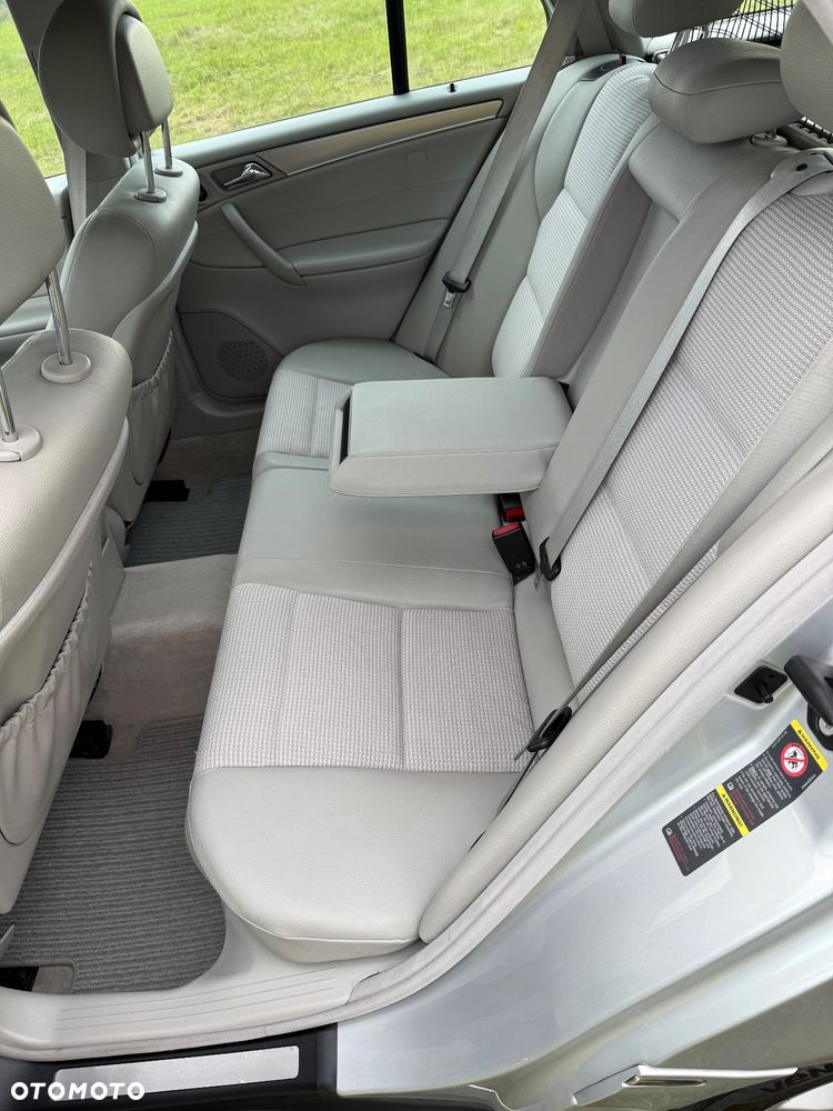 Mercedes-Benz Klasa C 200 T Kompressor Automatik Avantgarde - 5