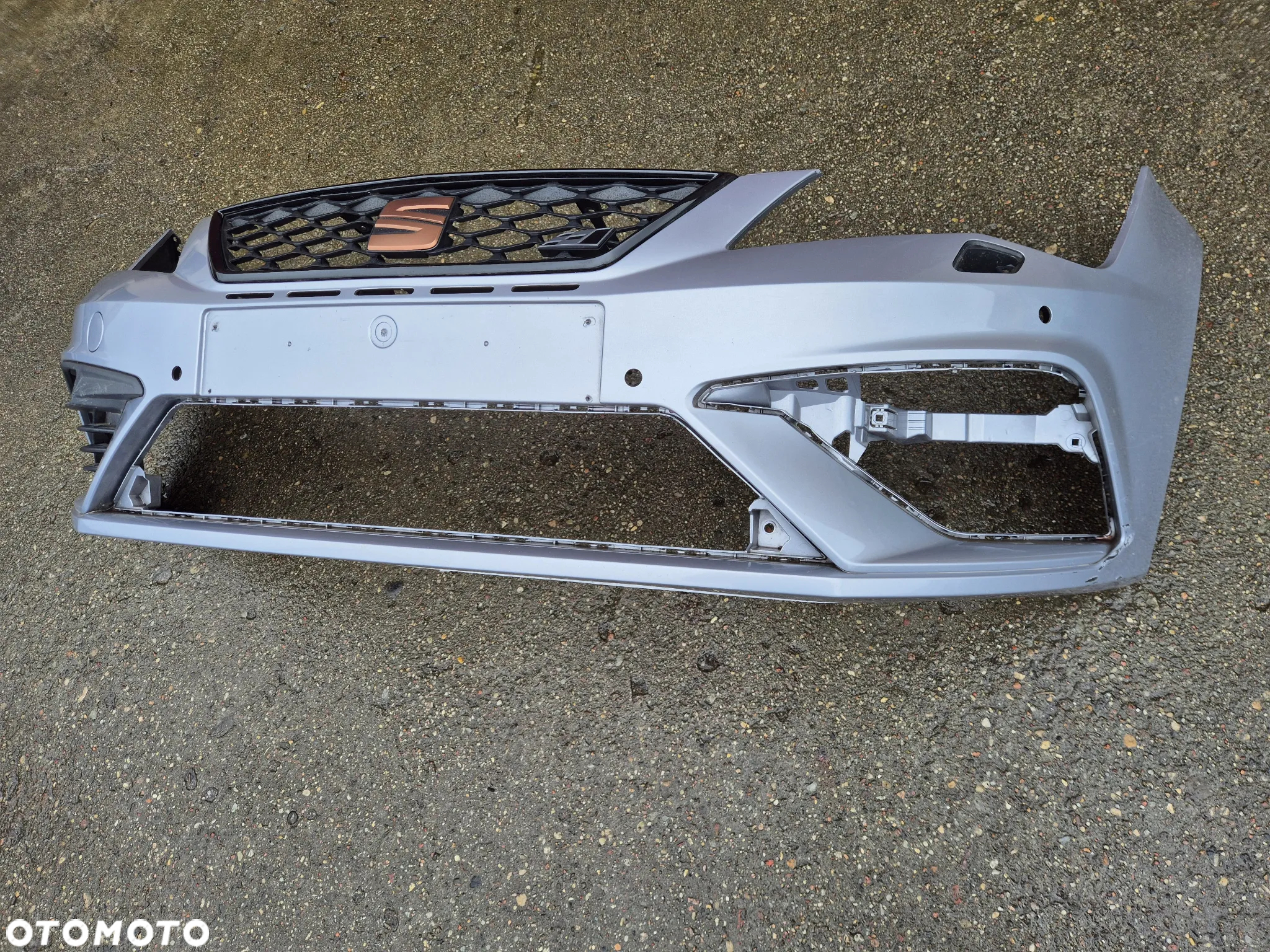 Seat Leon 3 III CUPRA lifting 17- zderzak przedni kratka grill 5F - 2