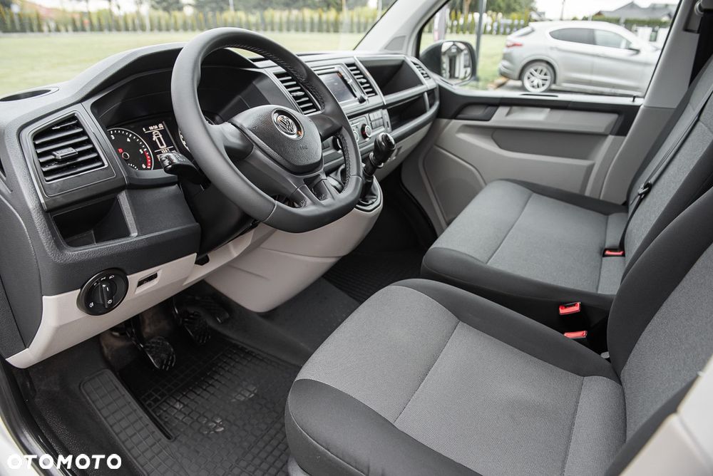 Volkswagen Transporter - 11