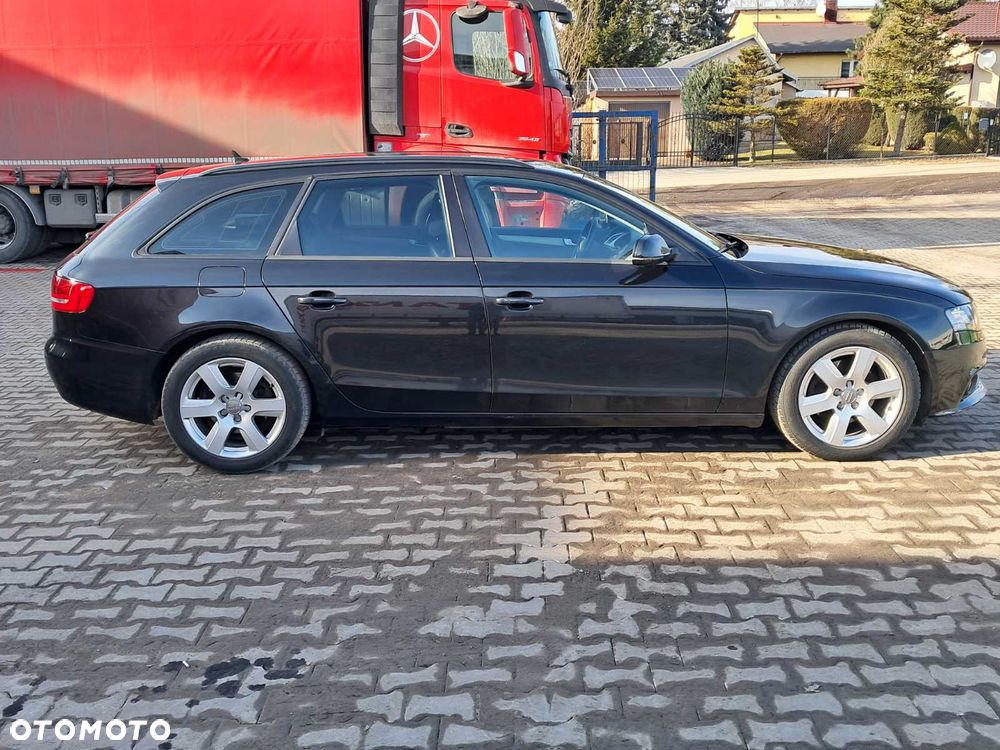 Audi A4 Avant 2.0 TDI DPF Ambition - 6