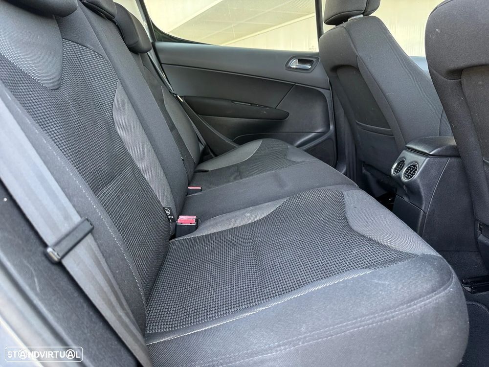 Peugeot 308 1.6 HDi Executive - 9
