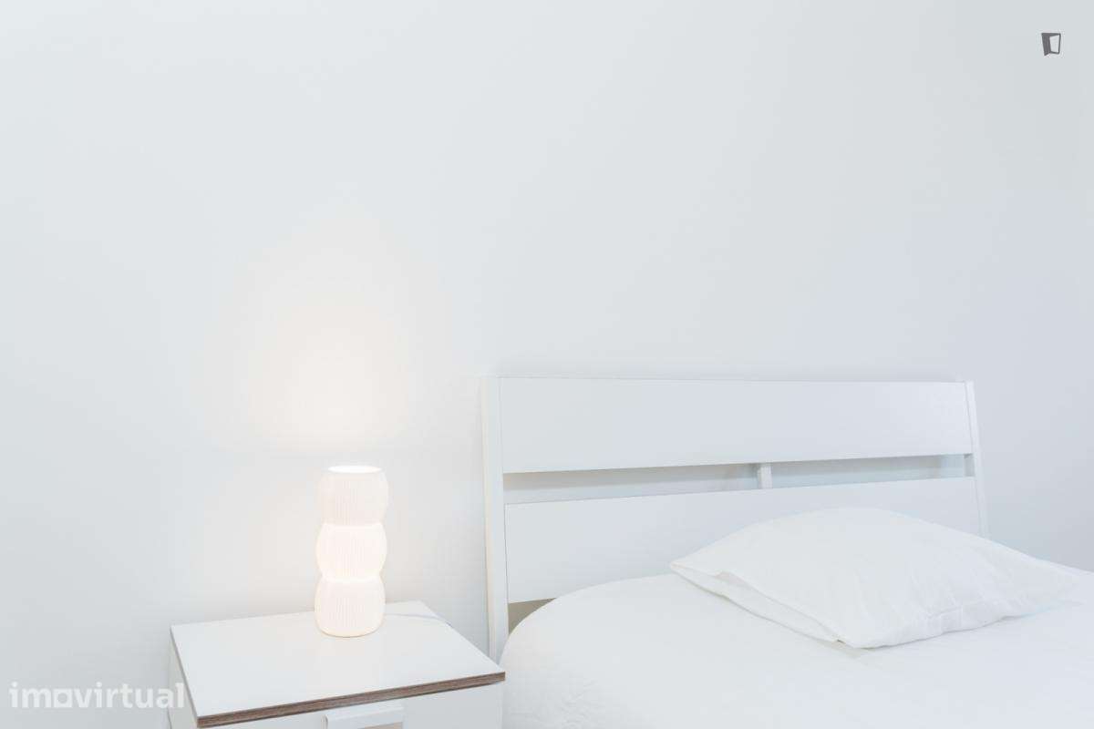 Quarto - localizado em Cedofeita Porto - Grande imagem: 4/36
