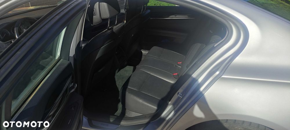 BMW Seria 7 - 5