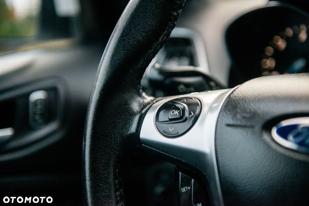 Ford Kuga 2.0 TDCi 4x4 Titanium - 39