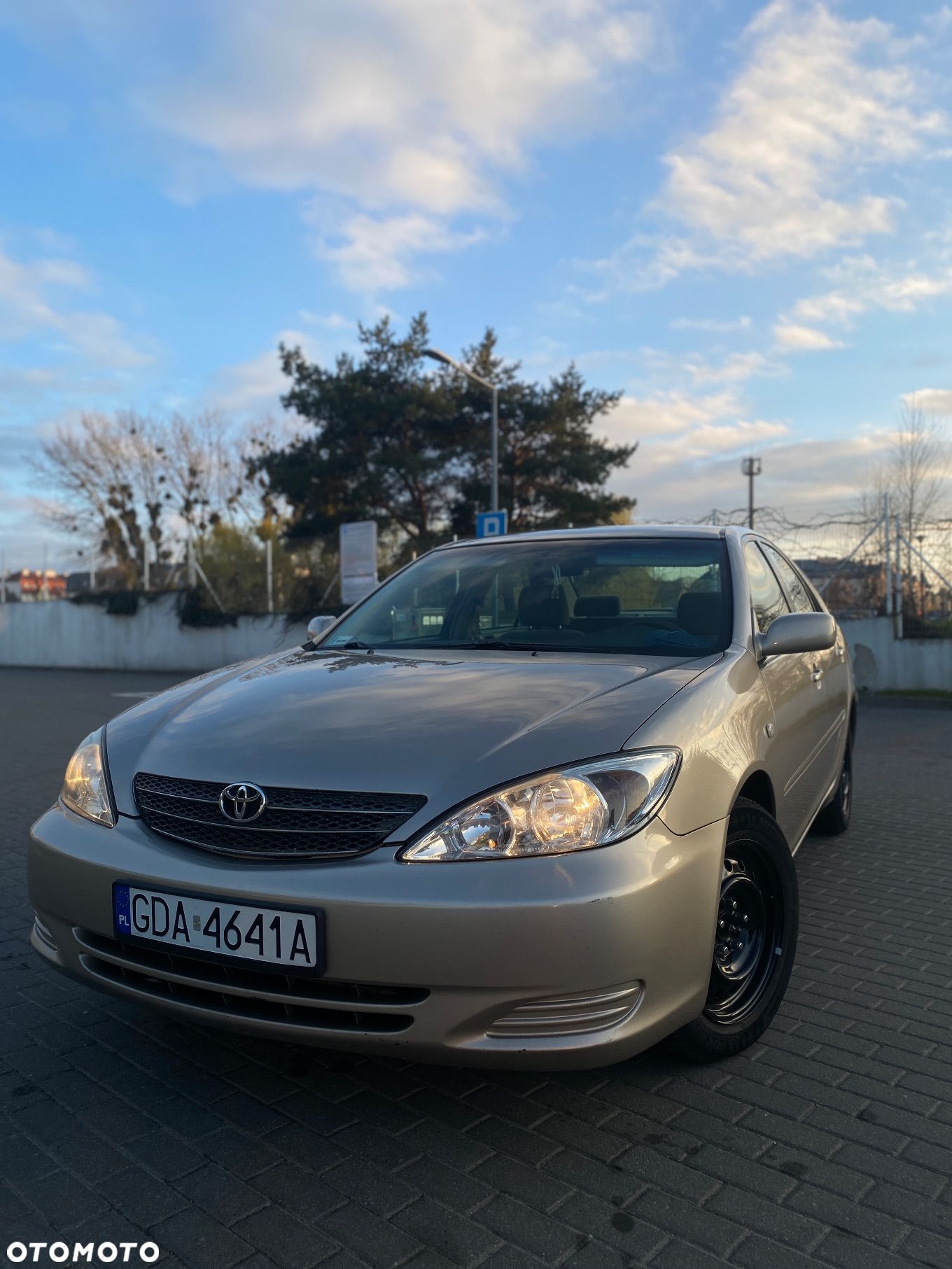 Toyota Camry 2.4 XLE - 1