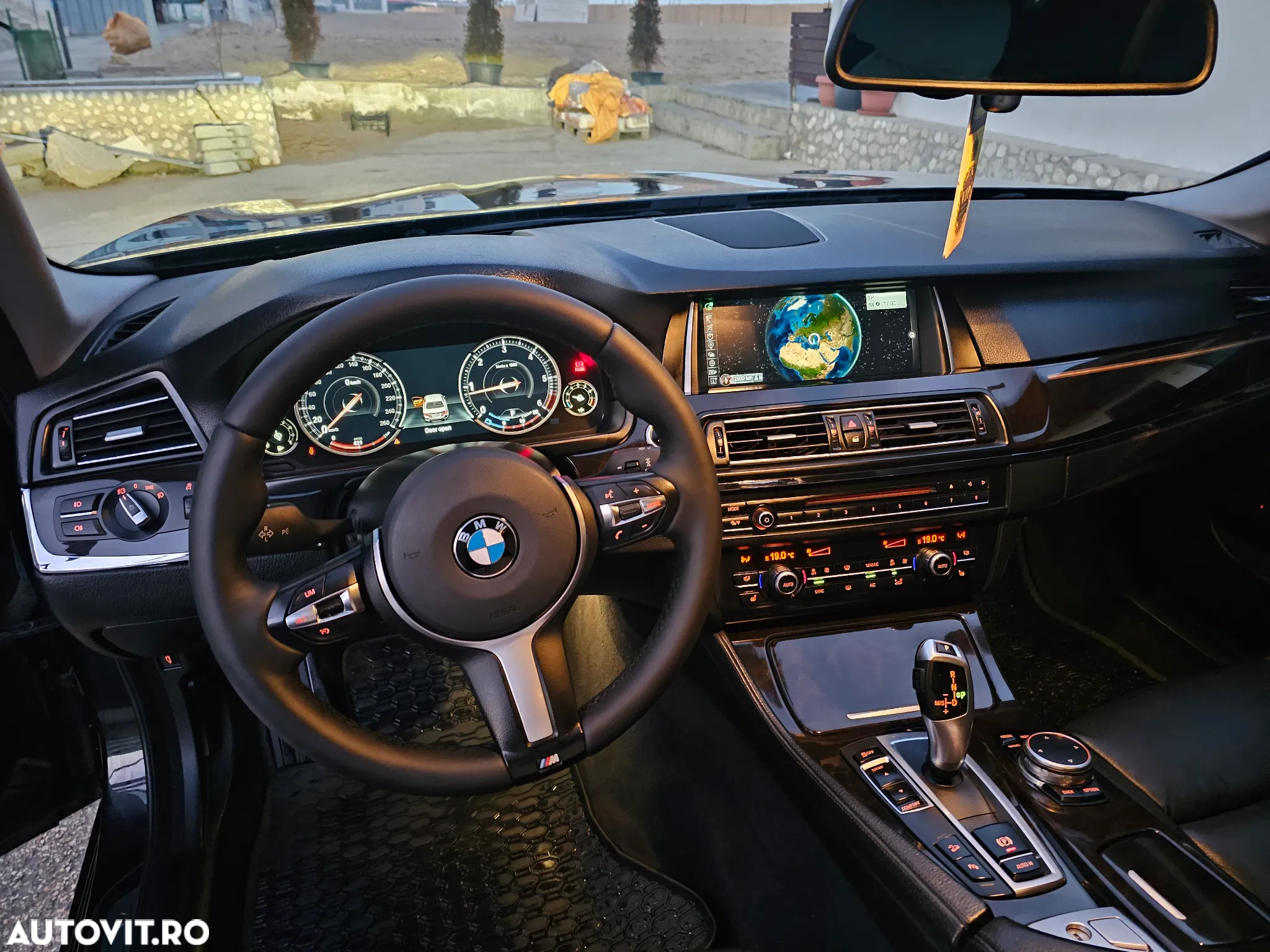 BMW Seria 5 520d xDrive AT - 8
