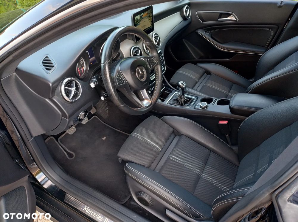 Mercedes-Benz CLA 200 UrbanStyle Edition - 6