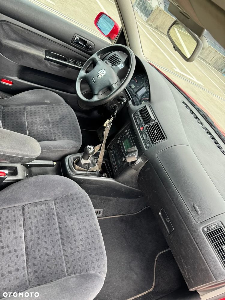 Volkswagen Golf - 9