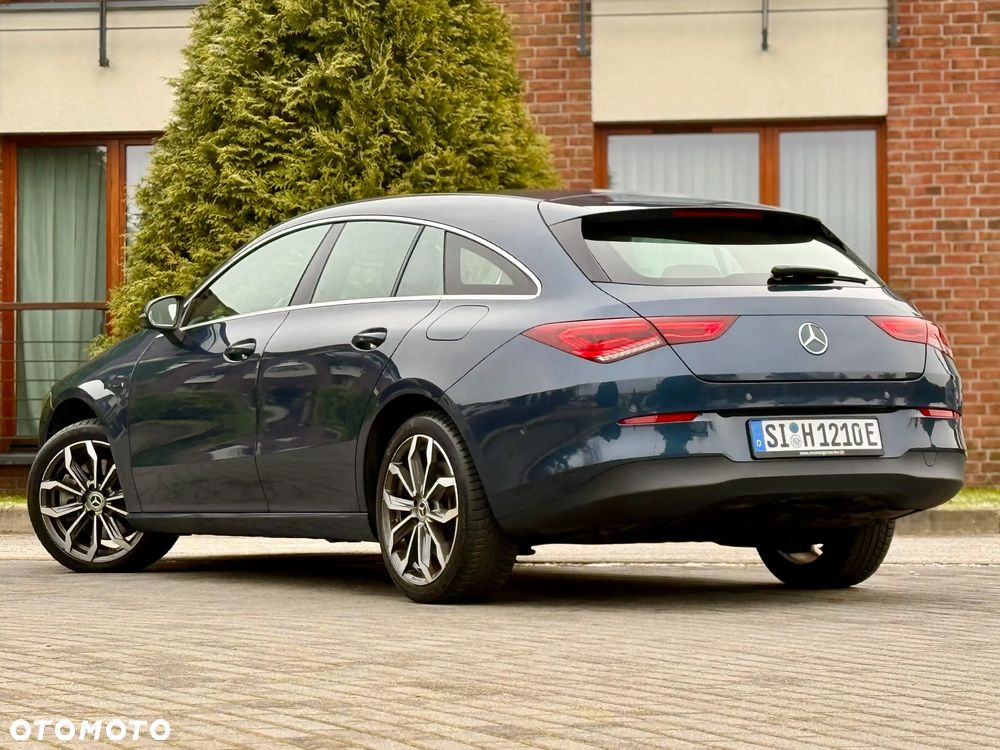 Mercedes-Benz CLA 250 e 8G-DCT Special Edition - 19