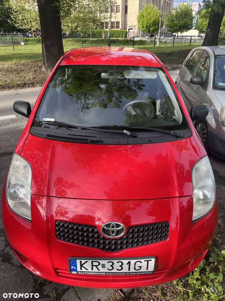 Toyota Yaris 1.3 Luna Premium - 11