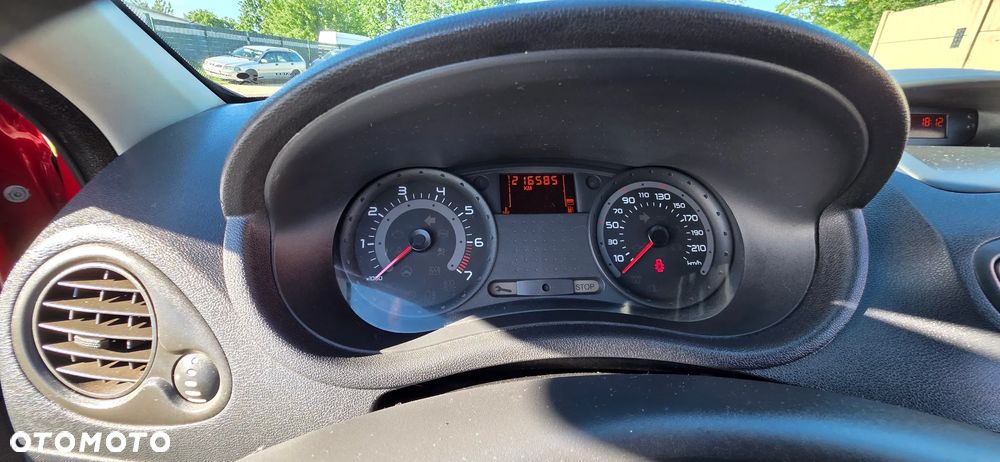Renault Clio 1.2 16V Authentique - 2