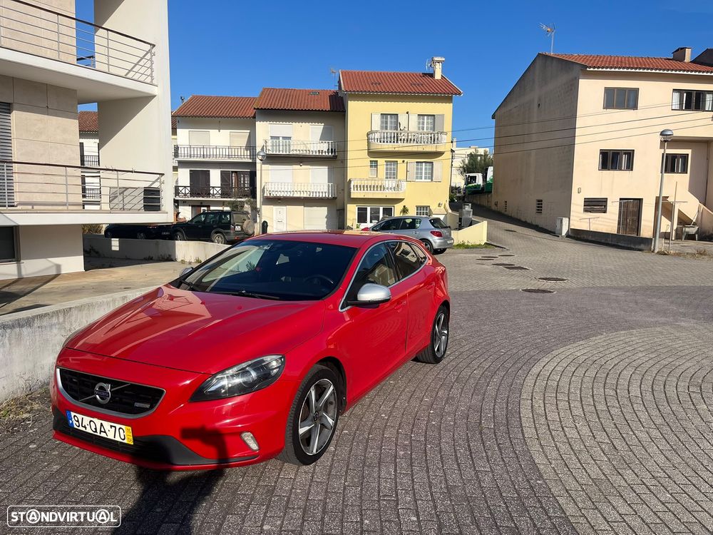 Volvo V40 2.0 D2 R-Design - 1