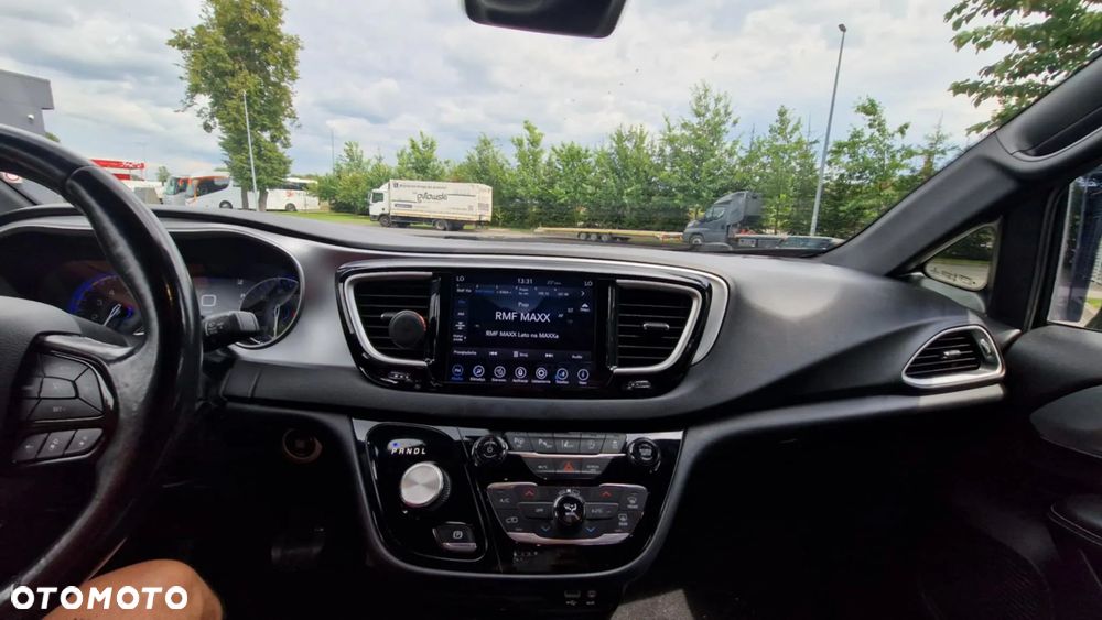 Chrysler Pacifica - 7