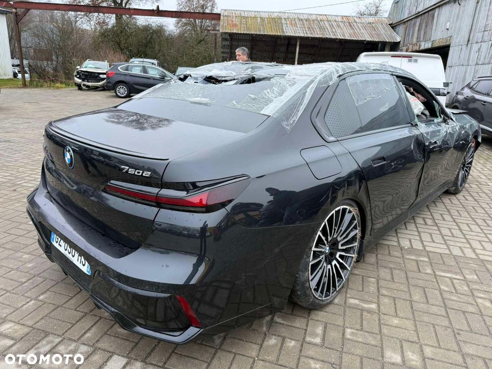 BMW Seria 7 750e xDrive - 3