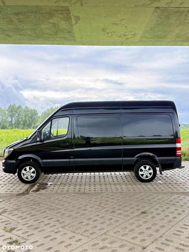 Mercedes-Benz Sprinter - 11