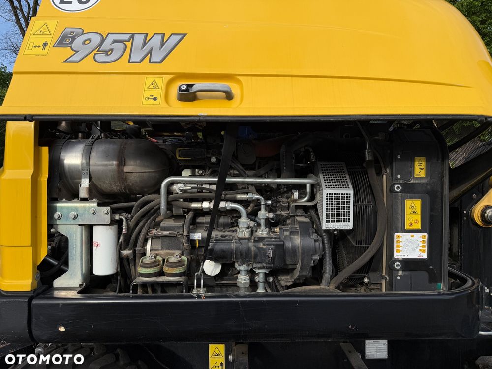 Yanmar Koparka kołowa B95W - 28
